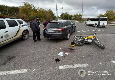 У Яворові п'яний водій Opel Insignia збив мотоцикліста