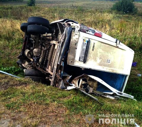 На Миколаївщині у ДТП травмувалися 6 людей