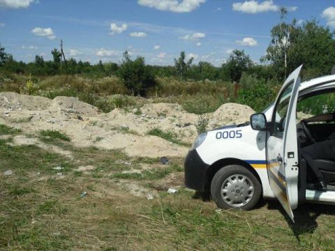 Під Жовквою знайшли новий скотомогильник, глибиною 3 метри