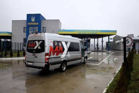 На кордоні з Польщею – черги з 405 авто