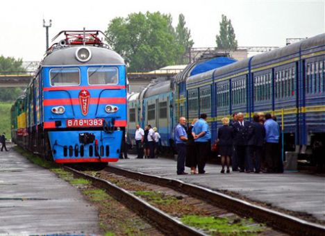 Укрзалізниця збільшить кількість рейсів потяга Черкаси-Львів на травневі свята