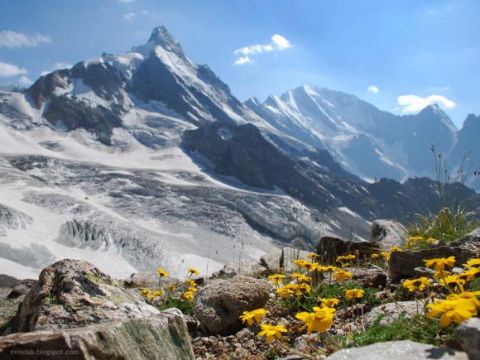 У Львівській міськраді нагородили альпініста, який назвав на Кавказі вершину на честь Степана Бандери