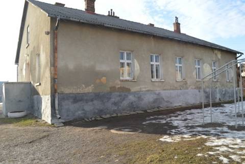 Будинок майстерень (первісно будинок та подвір’я в’язнів). Вигляд зі сходу