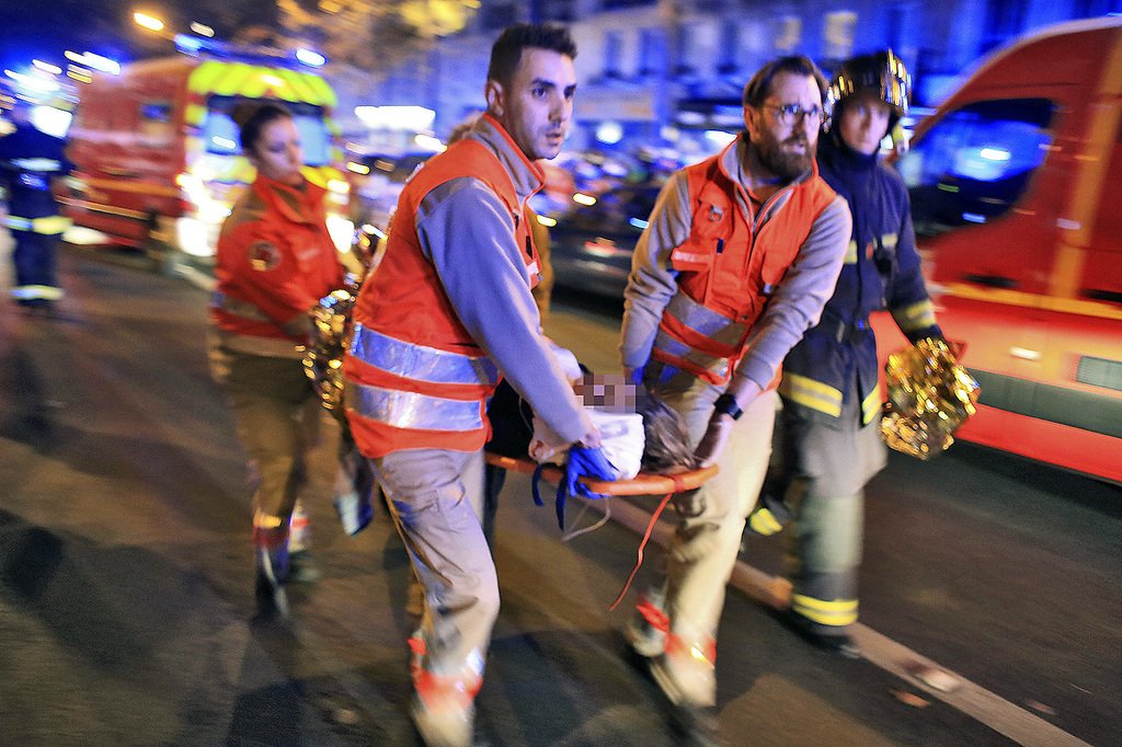 Понад 150 людей загинуло внаслідок шести терактів в Парижі