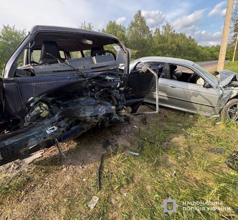 На Яворівщині у ДТП постраждали водій та троє пасажирів автівок