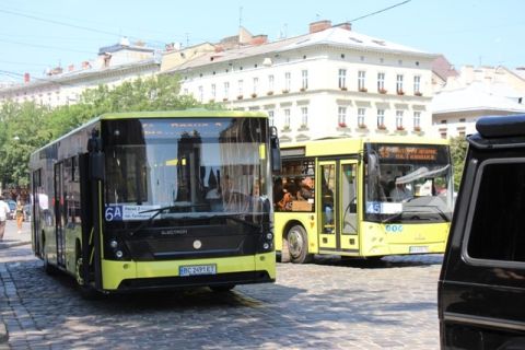 Львів протестує проти маршруток без кондиціонерів