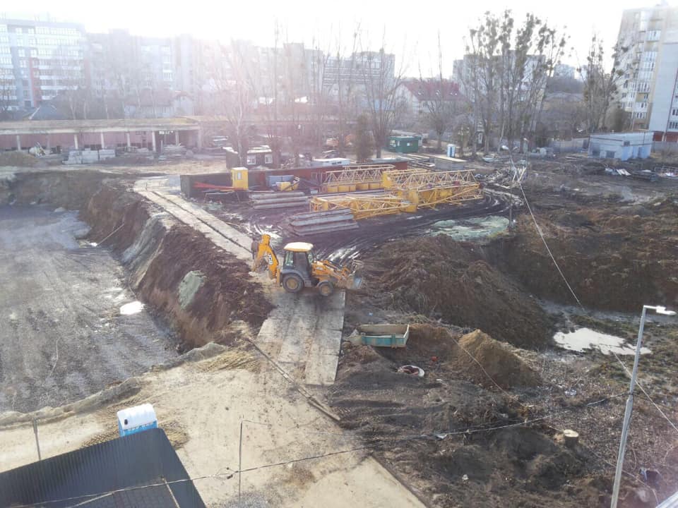 У Львові зупинили масштабне незаконне будівництво на вулиці Княгині Ольги