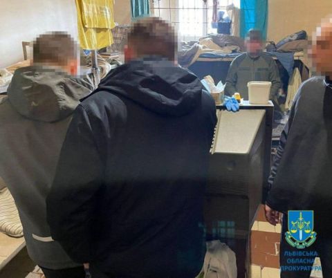 У Львові в'язень СІЗО в соцмережах організовував фейкові збори коштів для ЗСУ