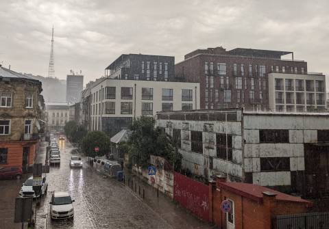 Погода на четвер: мокрий сніг, +6°C