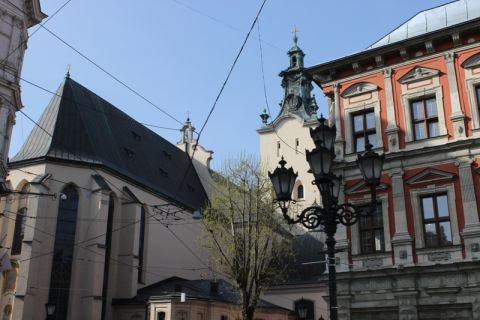 У трьох районах Львова та Брюховичах не буде світла