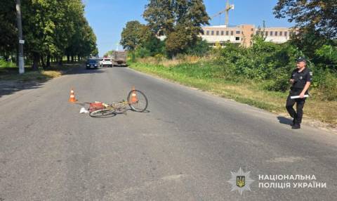 У Сокалі водійка вантажівки збила велосипедиста