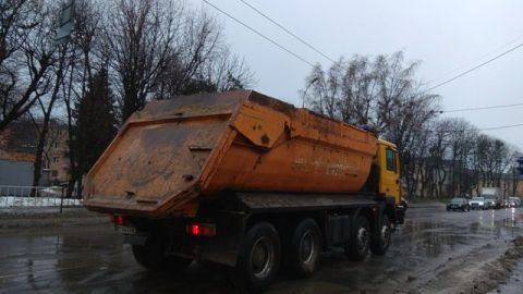 На вулиці Львова виїхало 29 одиниць снігоприбиральної техніки