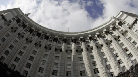 На підприємства, які заборгували працівникам зарплати, подаватимуть до суду