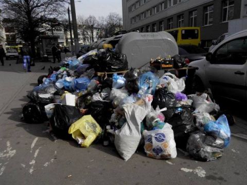 Найбільше сміття не вивезли із Шевченківського району Львова