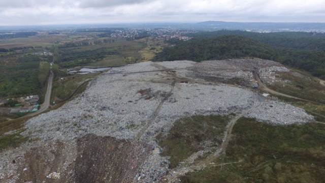 На Львівщині зайнялося Грибовецьке сміттєзвалище