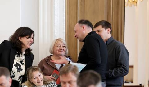 Садовий у травні преміював Кулинич на майже 30 тисяч гривень