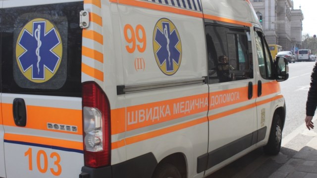 На Радехівщині через падіння з дерева загинув чоловік