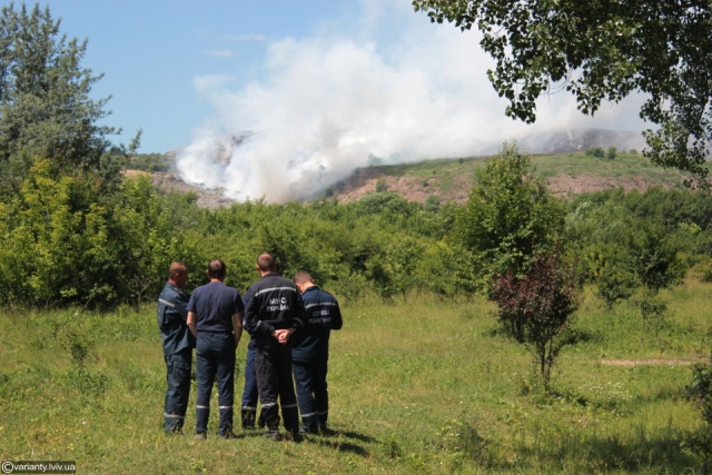 Грибовицьке сміттєзвалище знову горить