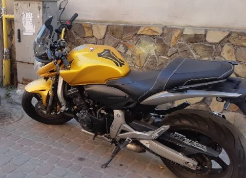 У Городку 18-річний мотоцикліст збив пенсіонерку