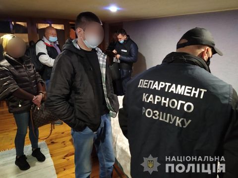 У Львові затримали шахраїв, які незаконно перепродали квартир на понад 7 млн грн