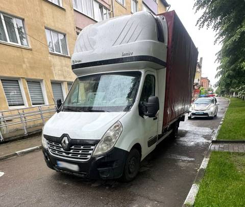 У Стрию водій Renault Master збив пішохода 
