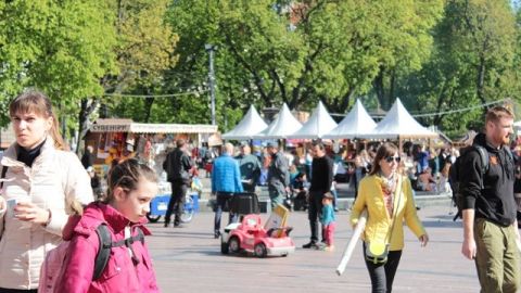 У Львові штрафуватимуть за прокат машинок на площі перед Оперним театром