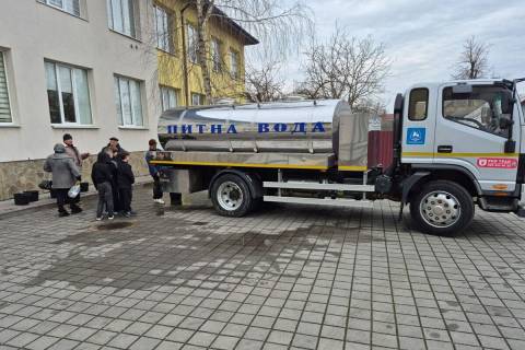 Львів'янам обіцяють відновити водопостачання у другій половині дня