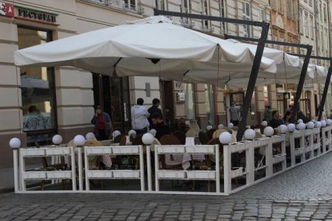 У Львові витратять 250 тисяч на харчування офіційних делегацій у ресторанах міста