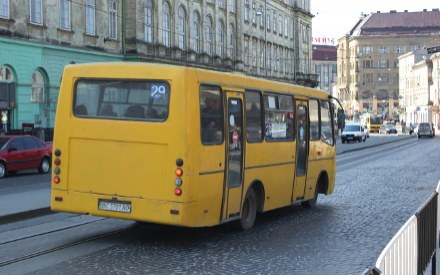 Обмеження щодо пільгового проїзду у Львові залишаються