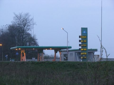 У березні на Львівщині на 8% зменшився продаж бензину