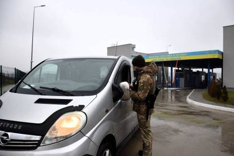 На кордоні з Польщею – черги з 70 авто