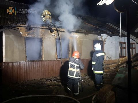 У Сколе внаслідок пожежі померла мешканка будинку