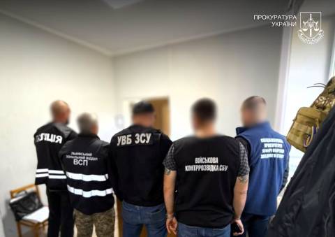 На Львівщині військовий пропонував 2000 доларів хабаря, щоб його відпустили після СЗЧ