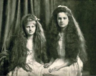 Кароліна Лянцкоронська з сестрою Аделаїдою