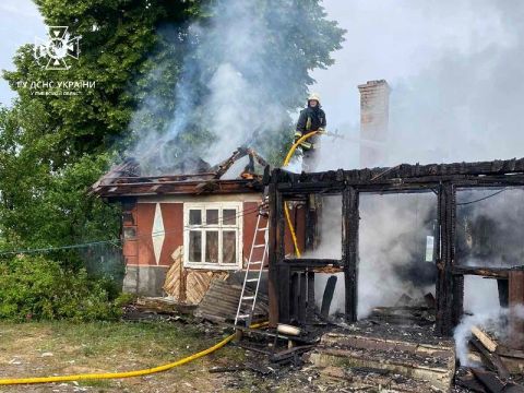 На Яворівщині через пожежу в будинку загинув чоловік