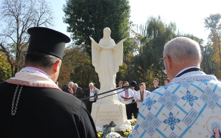 Освячення фігури Богородиці у ветеринарному університеті