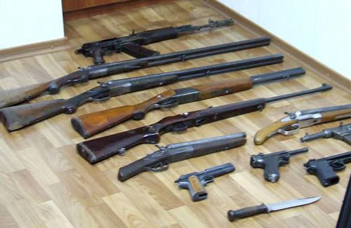 Львівські прикордонники затримали на кордоні арсенал пневматичної зброї