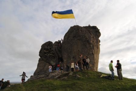 Хедлайнерами фестивалю "Підкамінь-2013" будуть гурти "Кому вниз", "Тартак" та "Ot Vinta" (програма)