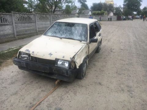 На Яворівщині п'яний водій врізався в огорожу