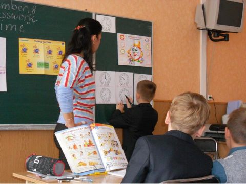 У Львові відкрили літню школу з вивчення англійської мови для бідних родин