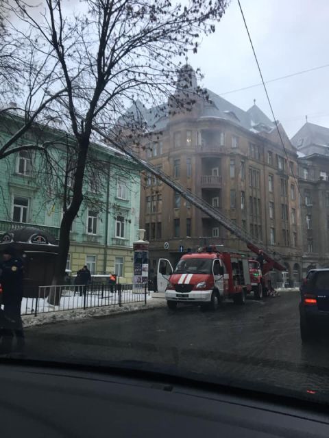 У Львові зайнялося горище будинку на вулиці Князя Романа