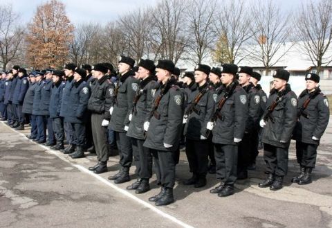 Внутрішні війська їдуть до Києва, – командувач внутрішніх військ Криму