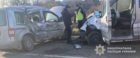 На Львівщині у ДТП постраждав водій мікроавтобуса