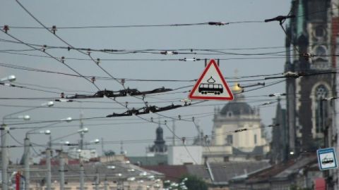 На новій схемі руху електротранспорту Львова позначили зупинки для велосипедистів