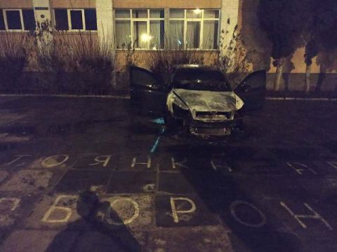 У Львові згоріла автівка Skoda Oсtavia