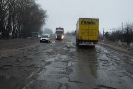 Депутати Сокальської райради знову вимагають провести ремонт доріг