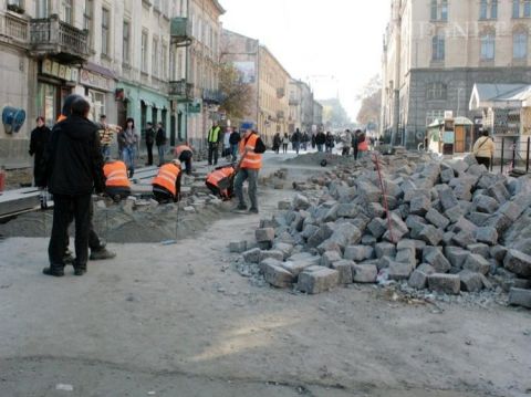 Львівська міська рада завищила вартість ремонту доріг у Львові на понад 461 тис. грн.