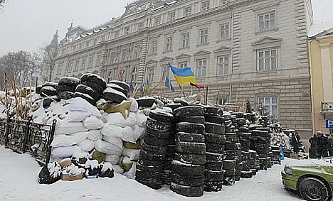 У Львівській облраді молодики в масках вчинили провокацію, – Свобода