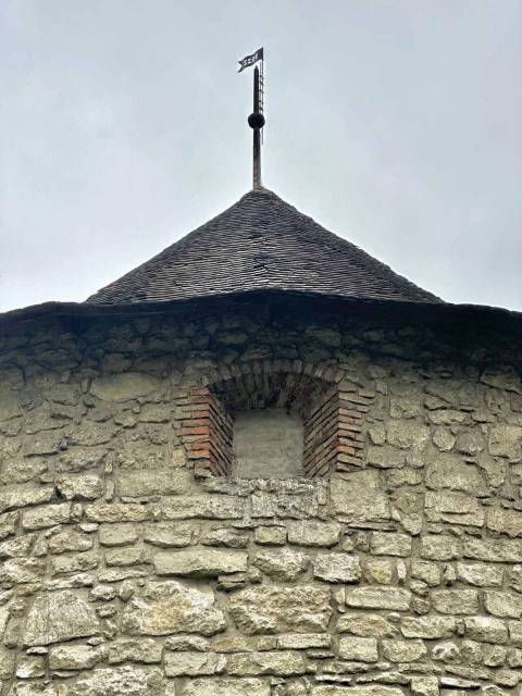 Суд призупинив рішення щодо виселення львівських архітекторів з Порохової вежі