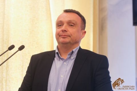 Головний лікар Західноукраїнського дитячого медичного центру зібрав майже 300 тисяч готівки